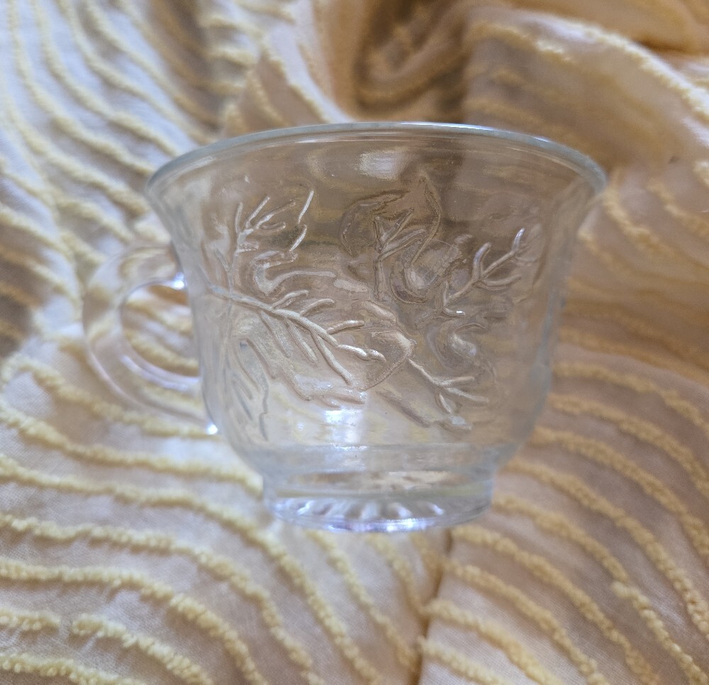 Clear Embossed Glass Teacup Set - Clear (Set of 2) - Picture 6 of 6